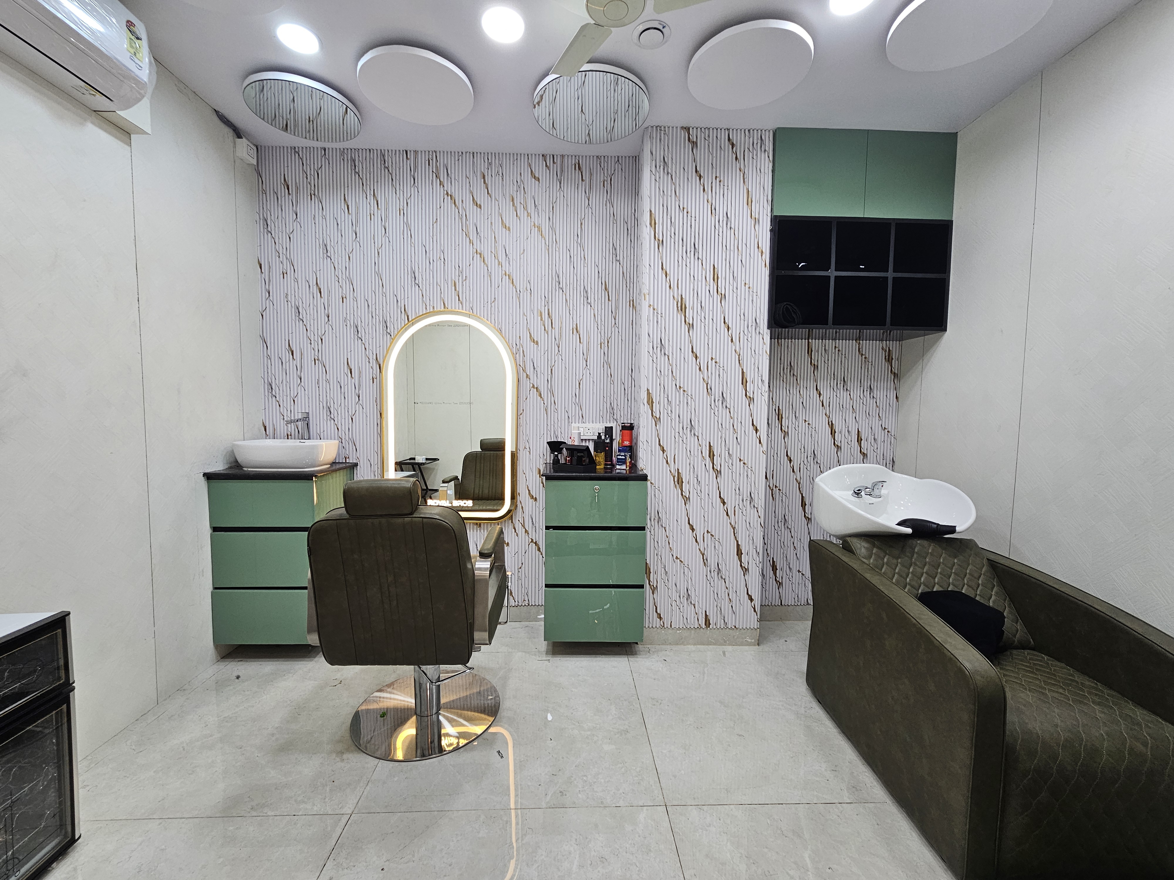 Deep conditioning hair treatment for men